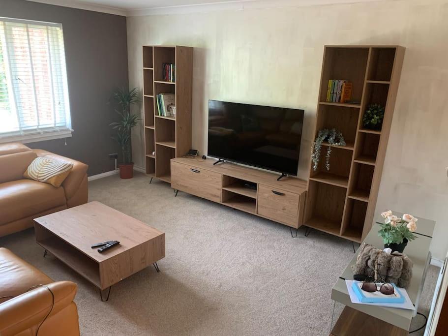 Appartamento Cosy One Bed Flat Free Parking Send Esterno foto
